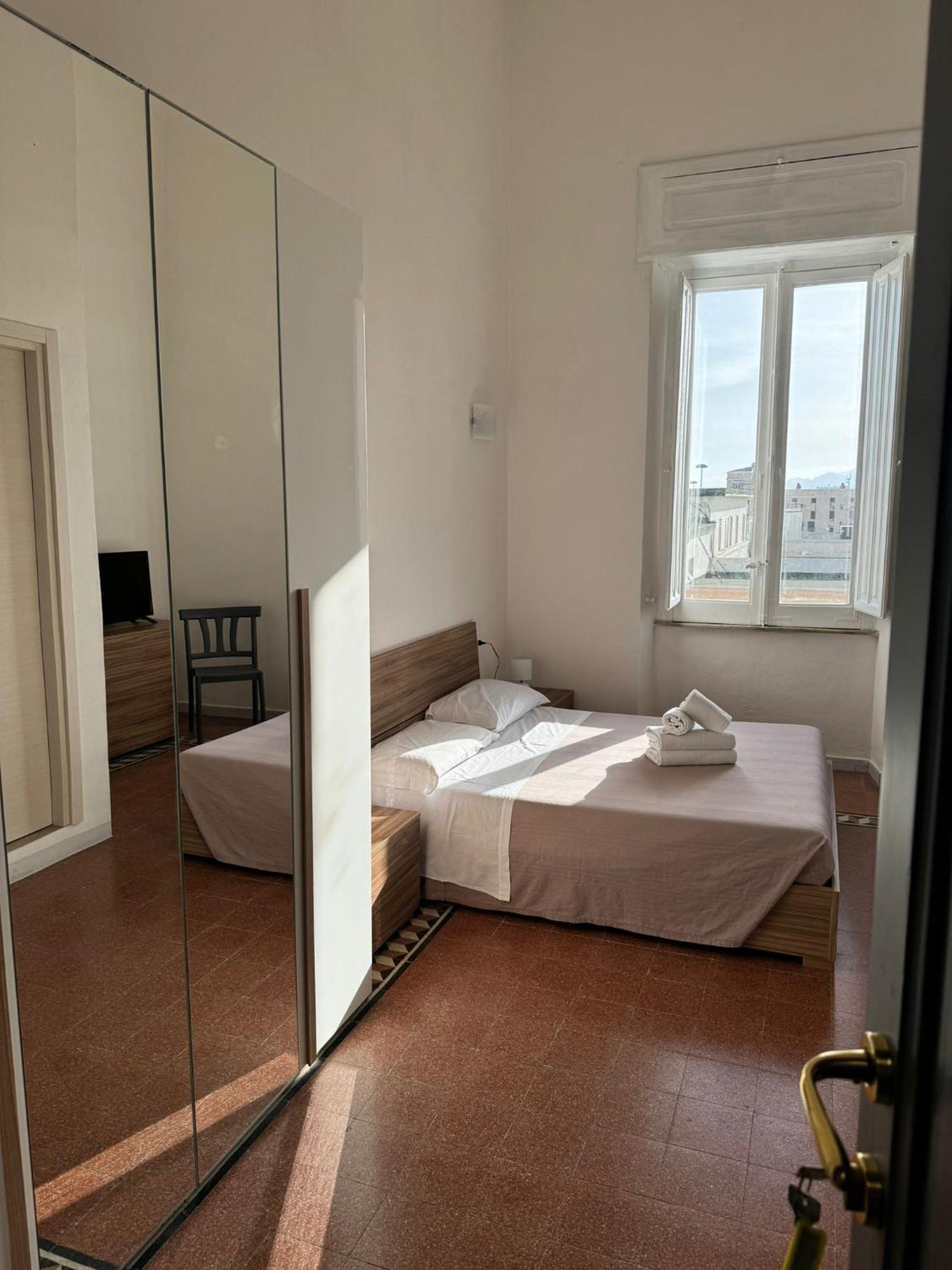 Onlyrooms V - Central & Train Station Κάλιαρι Εξωτερικό φωτογραφία