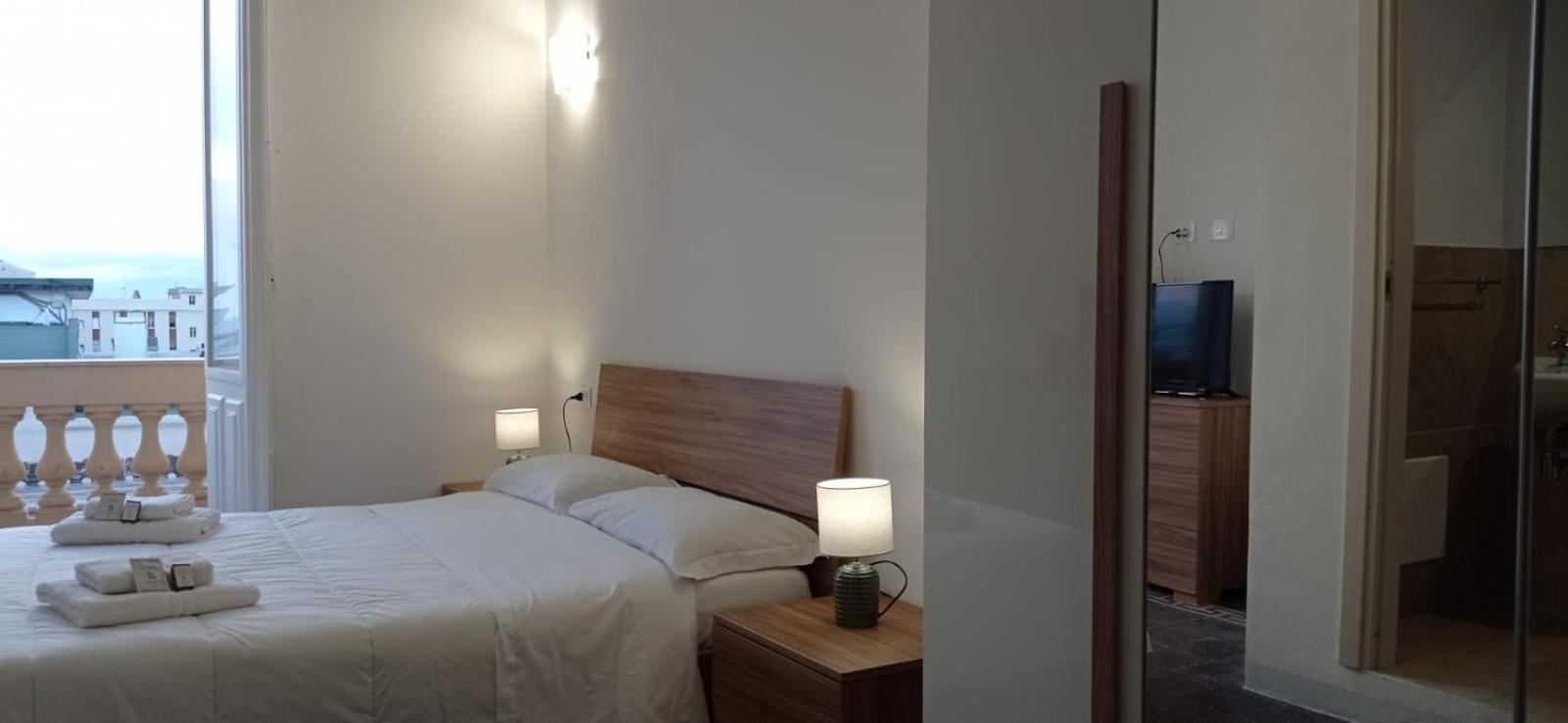 Onlyrooms V - Central & Train Station Κάλιαρι Εξωτερικό φωτογραφία