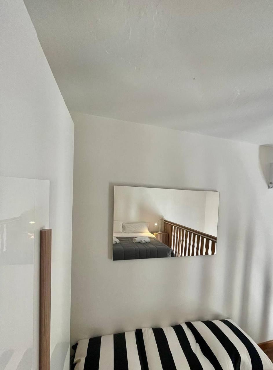 Onlyrooms V - Central & Train Station Κάλιαρι Δωμάτιο φωτογραφία