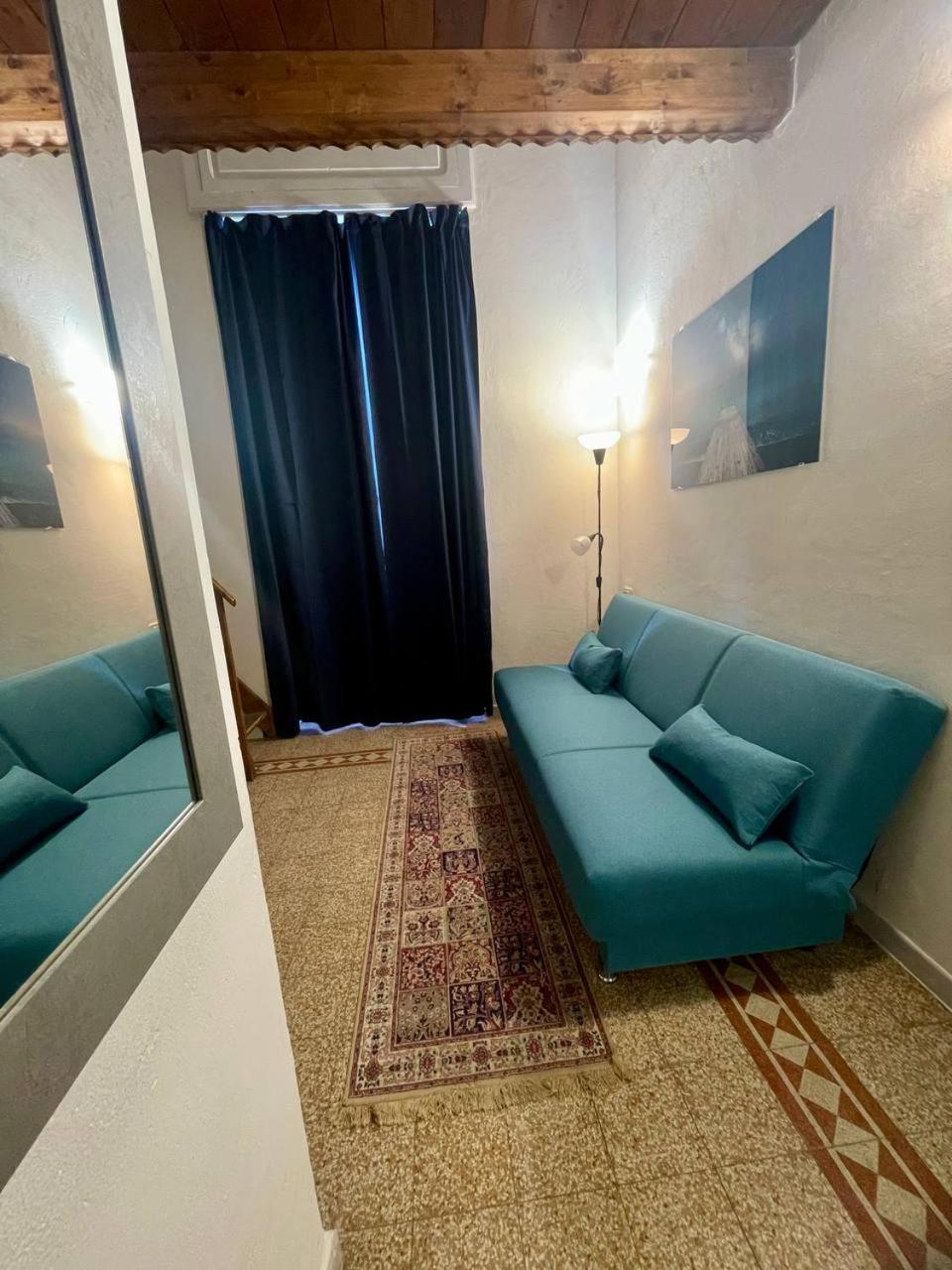 Onlyrooms V - Central & Train Station Κάλιαρι Δωμάτιο φωτογραφία